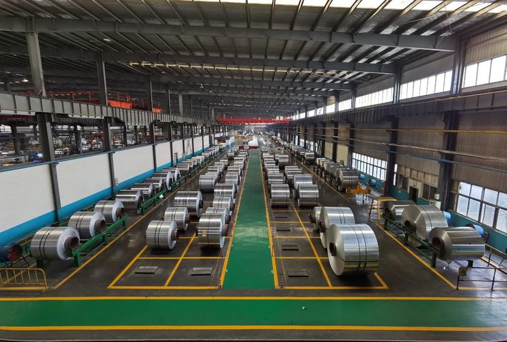 现有生产和销售格局基础上,积极应对外部形势变化,深入调整产品结构